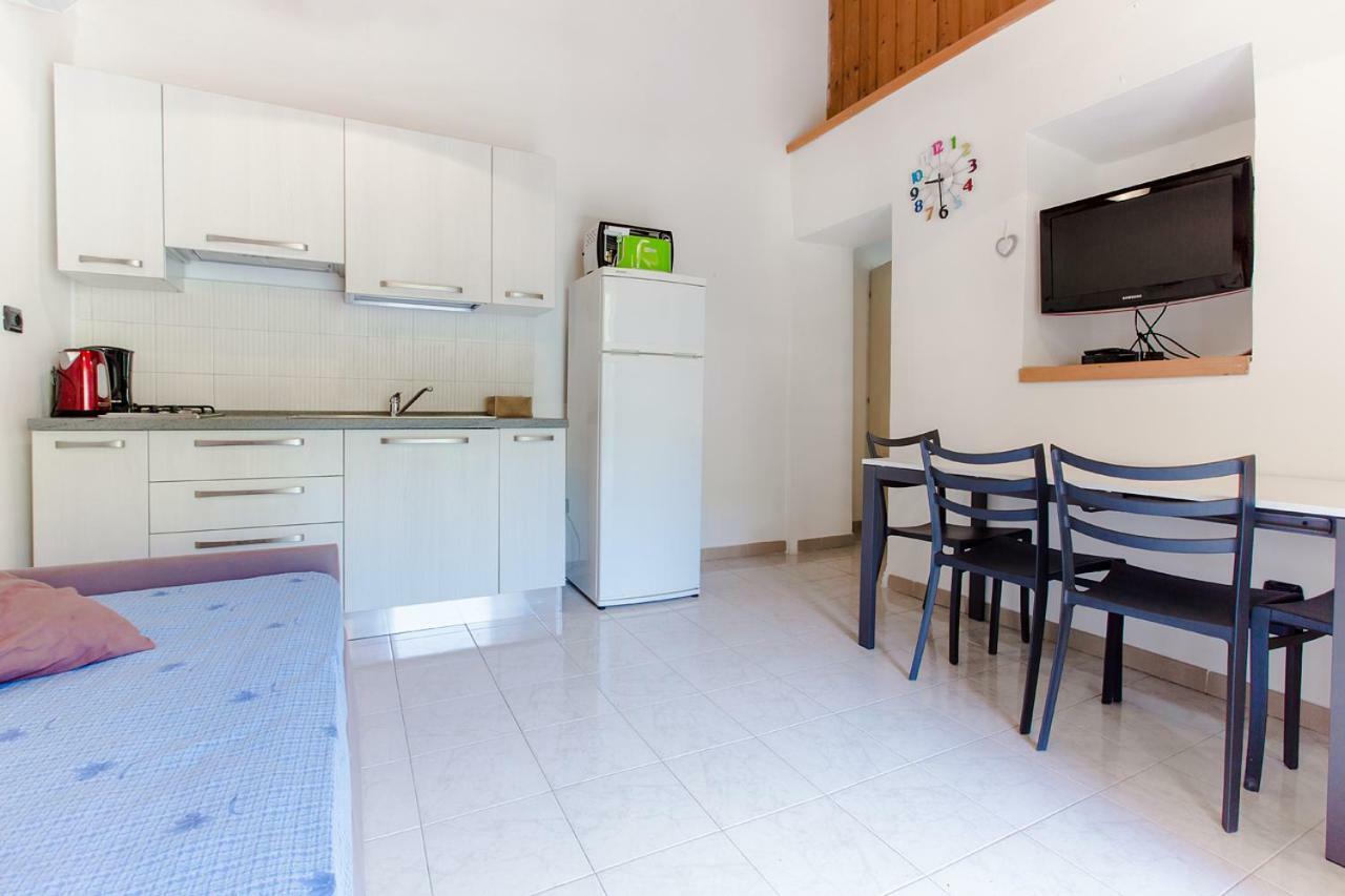 Apartments Suster Torbole Sul Garda Exterior photo